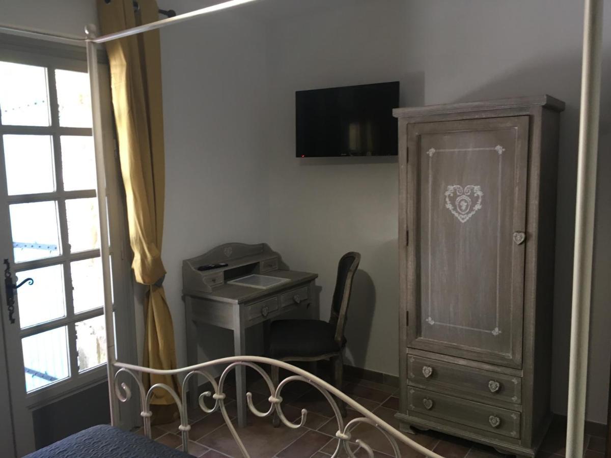 Mas De La Pinede Ex-Les Arbousiers Bed & Breakfast โบลแลน ภายนอก รูปภาพ
